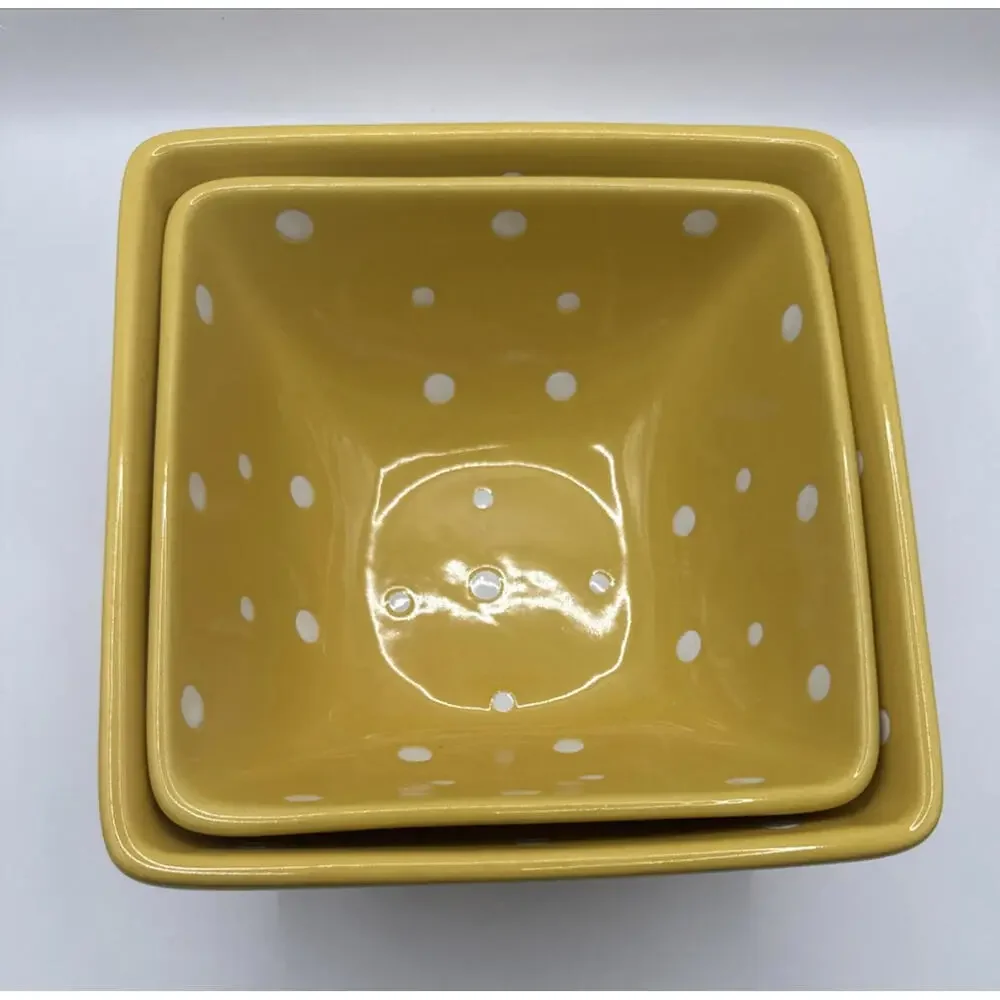 Temptations by Tara Ovenware  1QT /1.5 Qt  Square Bowls Yellow Polka Dot Lid